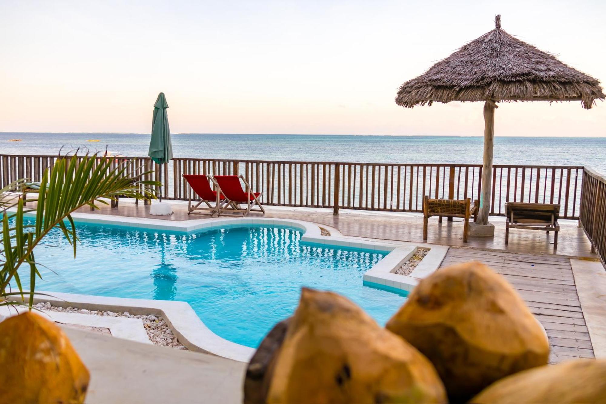 Pili Pili Sunrise Beach Hotel Jambiani  Exterior photo